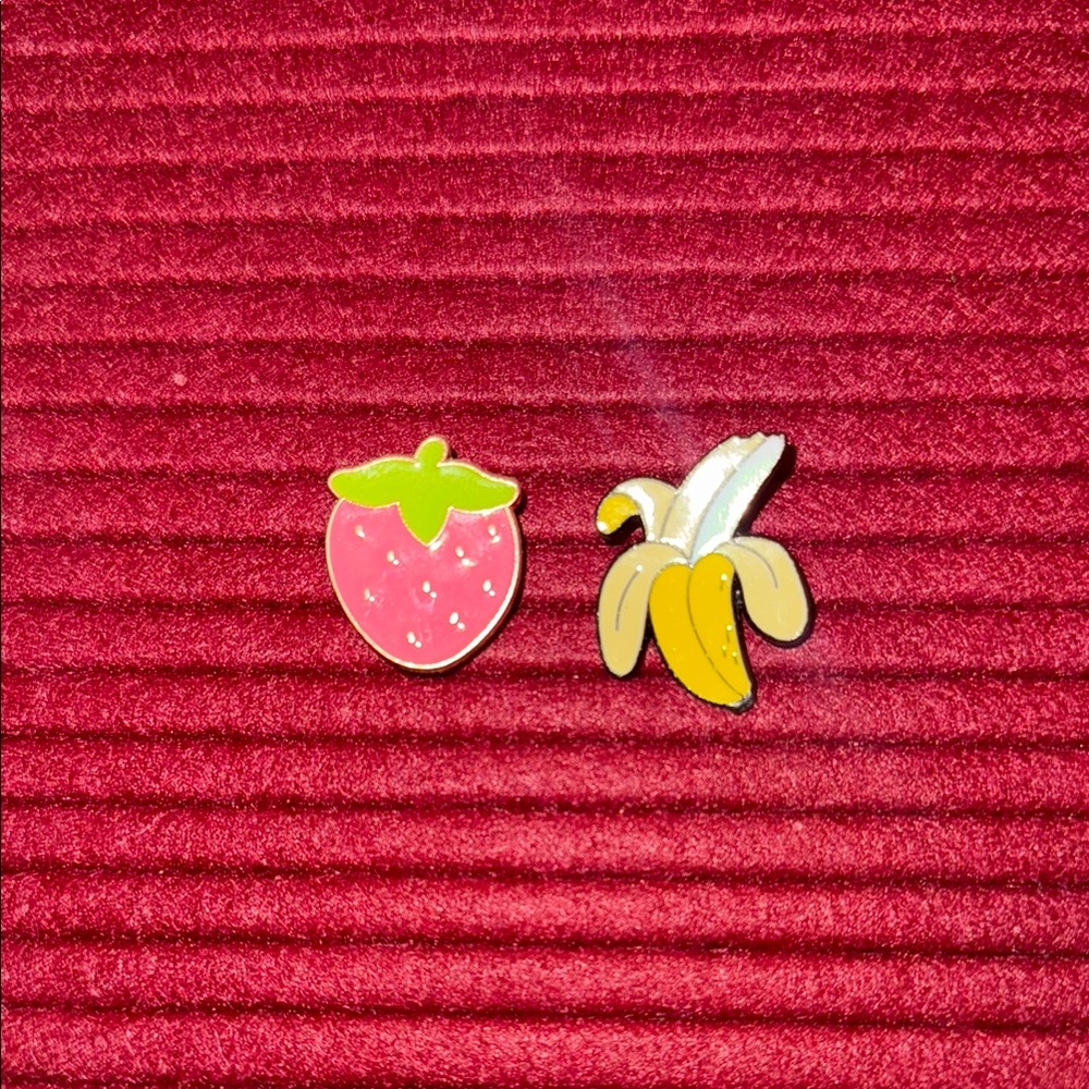 New- Fruit-Themed pin Set - Strawberry and Banana